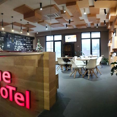 Wine Hotel Chişinǎu Buitenkant foto